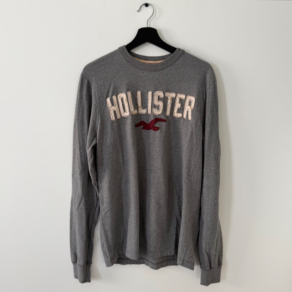 Hollister California Mens XL Gray Long Sleeve Graphic T-Shirt Distressed Logo